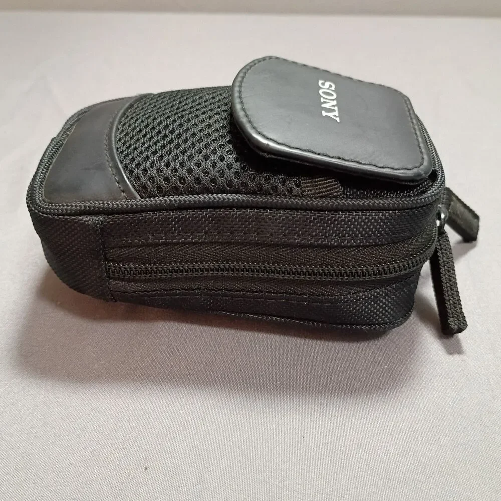 Sony LCS-CSQ Case for Cybershot